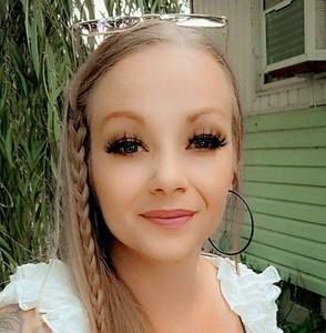 Meet your Posher, Hailey